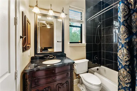 $4,995 | 13703 Greenwood Lane South, Houston, TX 77044