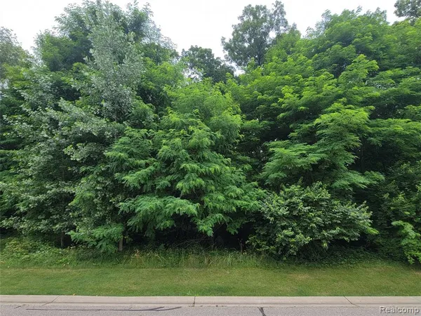 $149,900 | Lot 36 Pinemont Drive, Brighton, MI 48116
