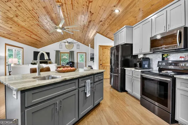 $564,900 | 380 Bear Trail, Murphy, NC 28906