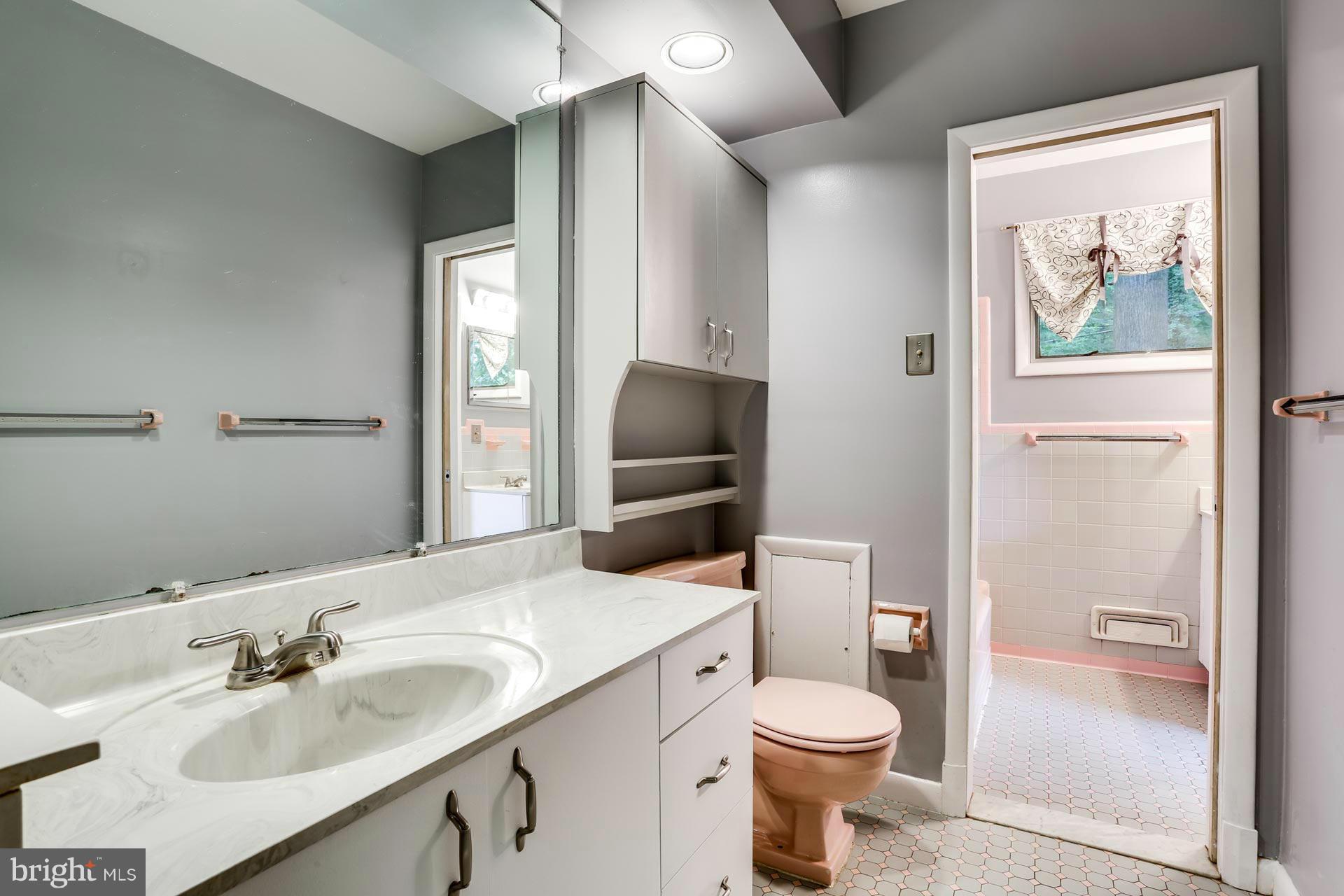 413 Nottingham Road Baltimore, MD 21229 - Photo 18 of 29 Bath