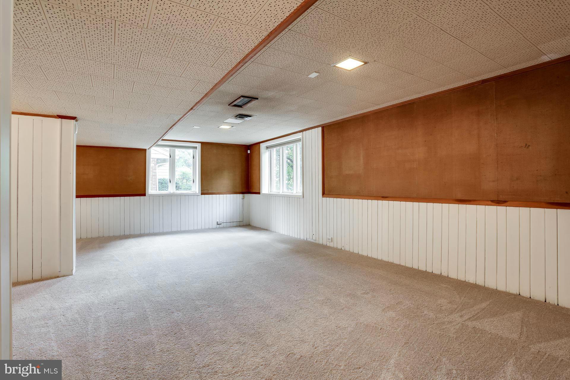 413 Nottingham Road Baltimore, MD 21229 - Photo 21 of 29 Family Room