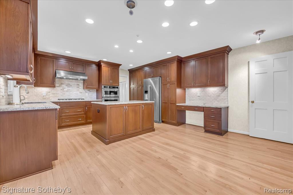 130 Denbar Road Bloomfield Hills, MI 48304 - Photo 11 of 31 Gallery Image 11