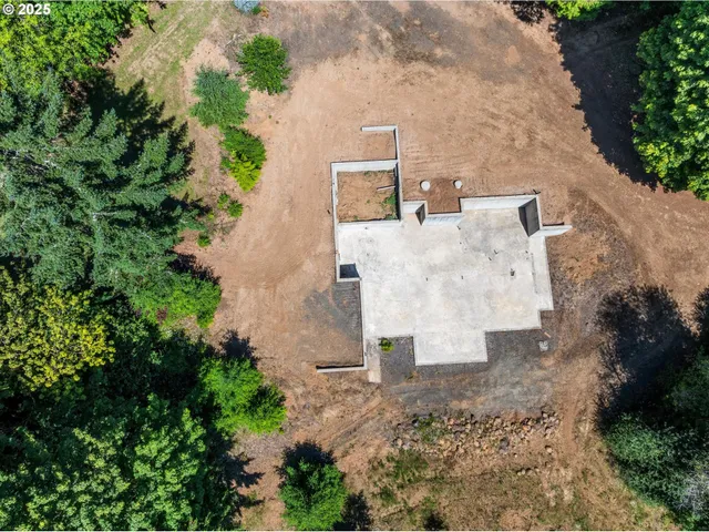 a view of a outdoor space