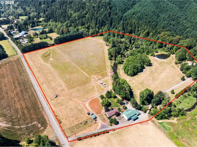 a view of outdoor space with city view