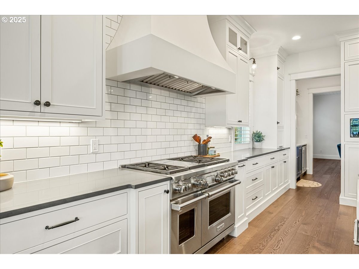 2097 South Military Road Portland, OR 97219 - Photo 18 of 46 Gallery Image 18