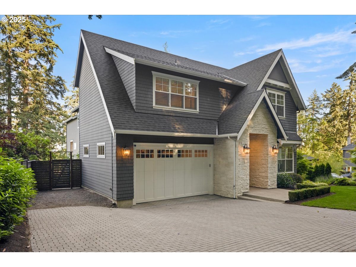 2097 South Military Road Portland, OR 97219 - Photo 2 of 46 Gallery Image 2