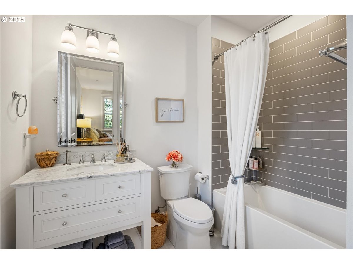 2097 South Military Road Portland, OR 97219 - Photo 35 of 46 Gallery Image 35