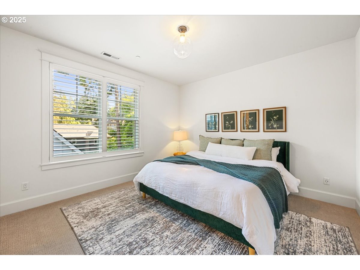 2097 South Military Road Portland, OR 97219 - Photo 36 of 46 Gallery Image 36
