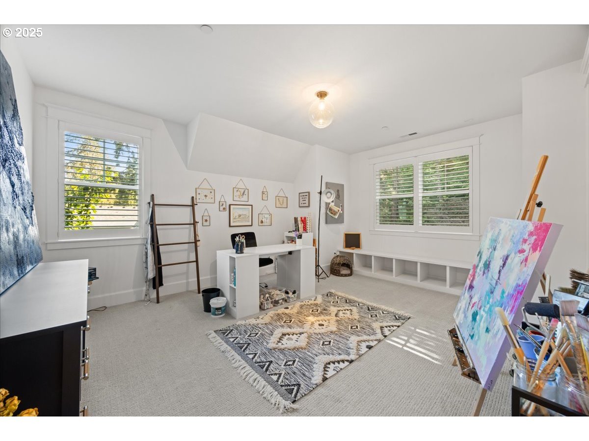 2097 South Military Road Portland, OR 97219 - Photo 39 of 46 Gallery Image 39