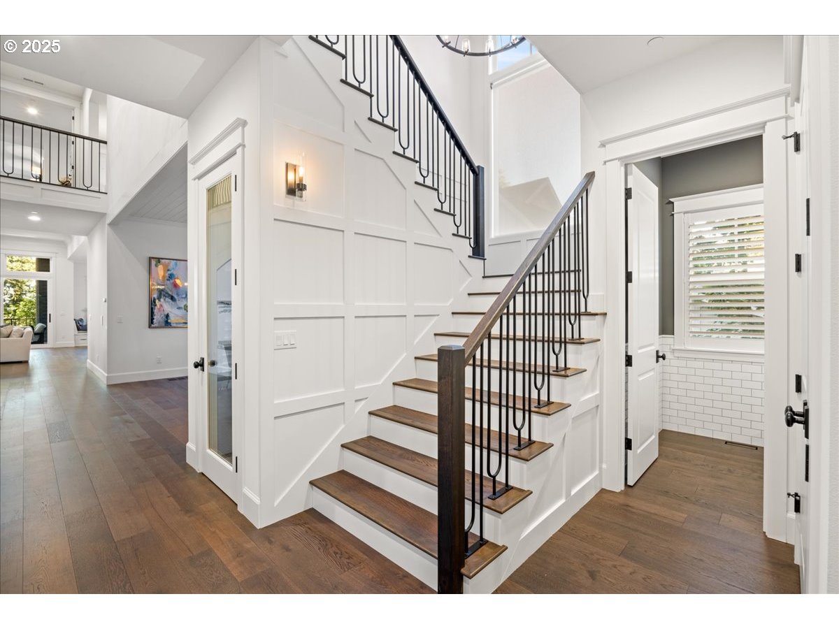 2097 South Military Road Portland, OR 97219 - Photo 4 of 46 Gallery Image 4