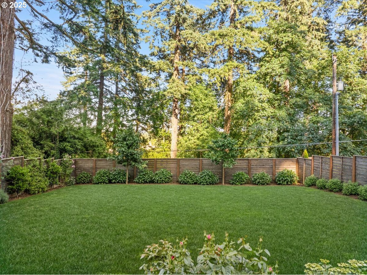 2097 South Military Road Portland, OR 97219 - Photo 45 of 46 Gallery Image 45