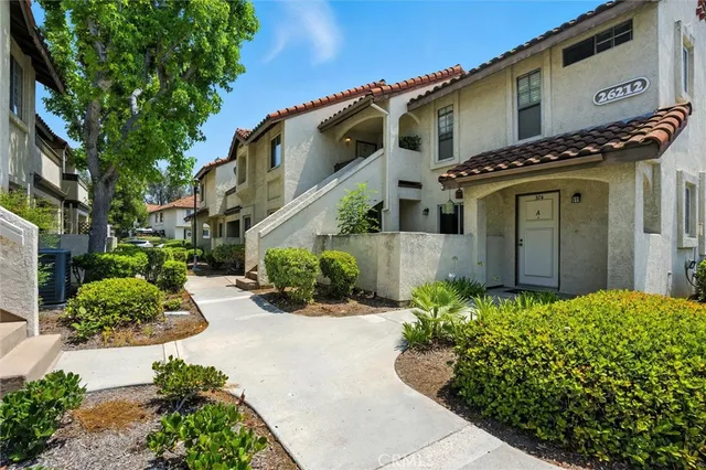$509,888 | 26212 La Real, Unit D, Mission Viejo, CA 92691