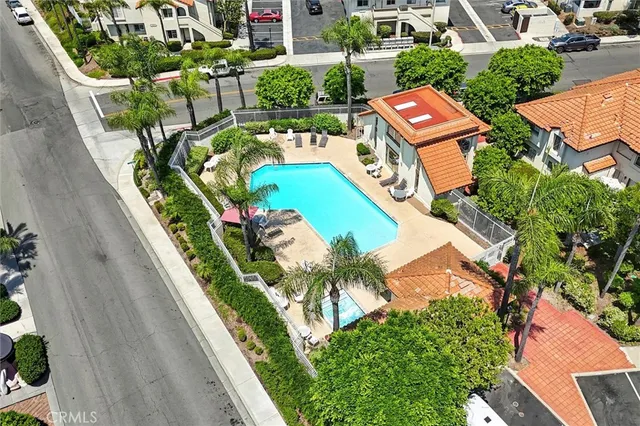 $509,888 | 26212 La Real, Unit D, Mission Viejo, CA 92691