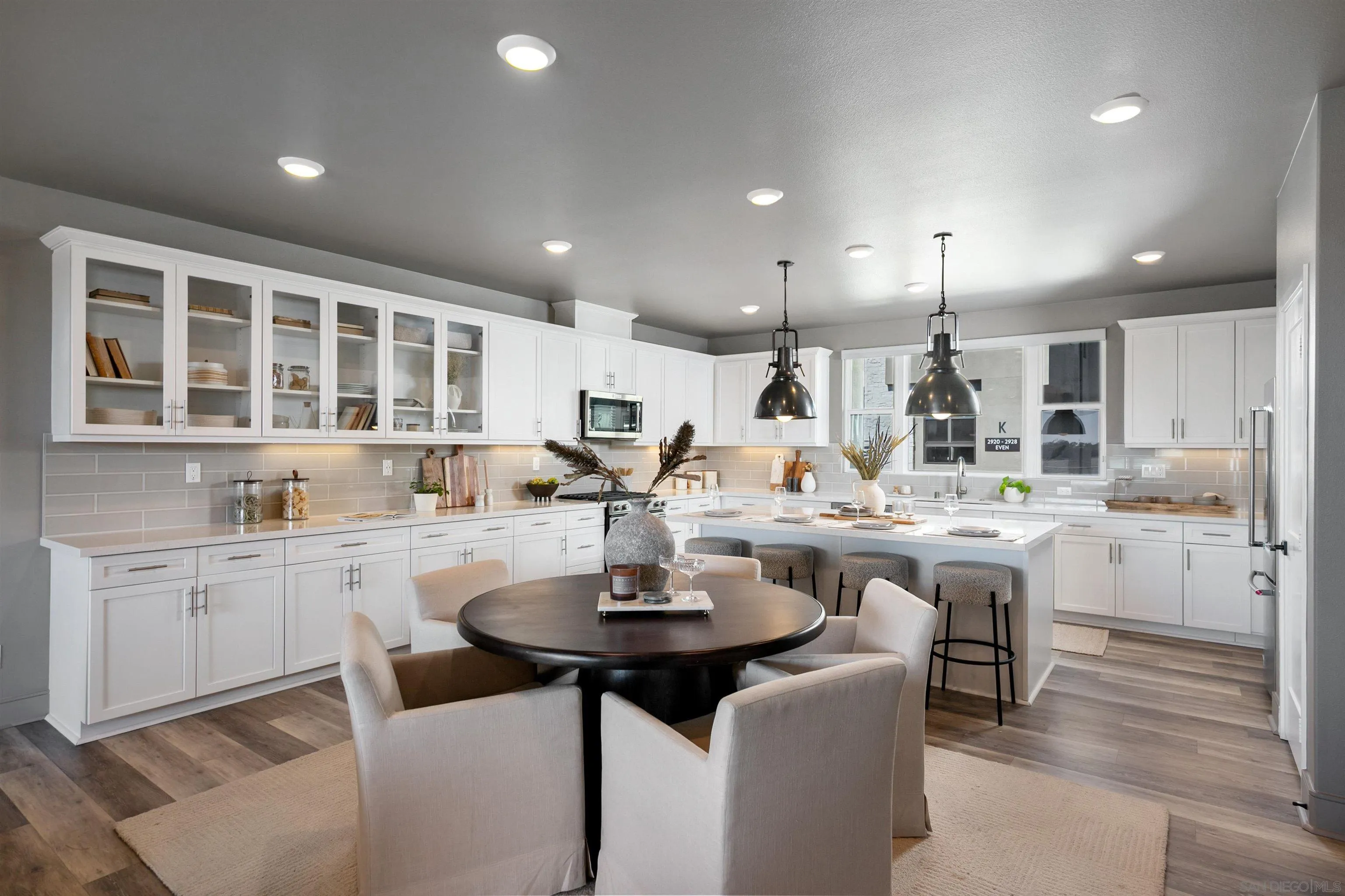 2929 Via Alta Place San Diego, CA 92108 - Photo 11 of 43