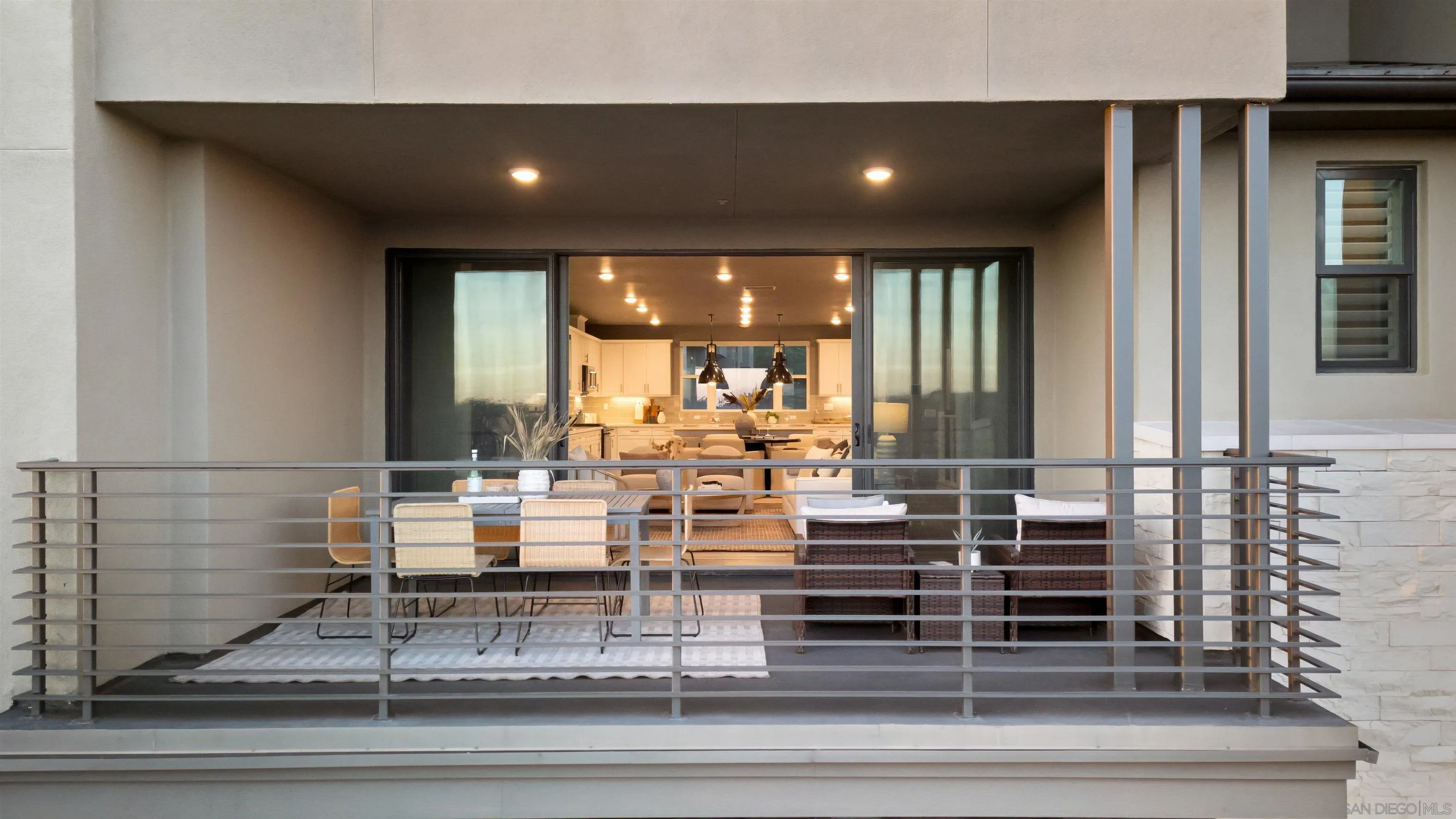 2929 Via Alta Place San Diego, CA 92108 - Photo 7 of 43