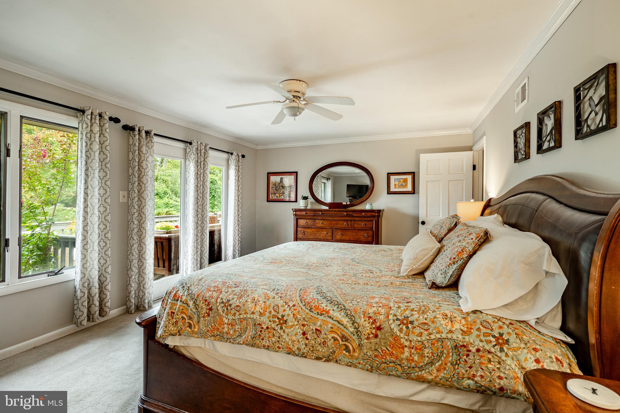 19 Ringfield Road, Unit 19 Chadds Ford, PA 19317 - Photo 20 of 39 a bedroom with a large bed and a window