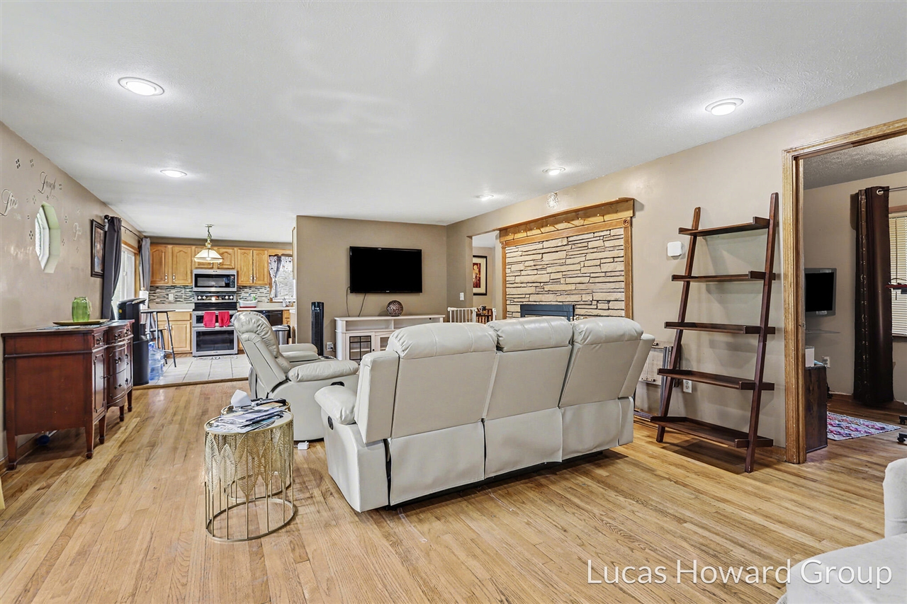 69582 South Nottawa Road Sturgis, MI 49091 - Photo 4 of 26