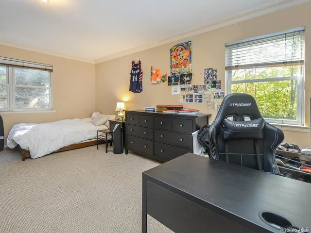 $995,000 | 4 Ale Court, Centerport, NY 11721