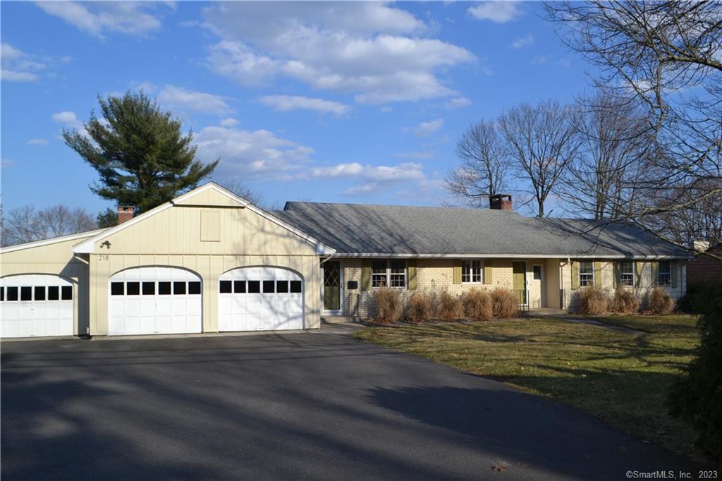 Welcome to 218 Ridgewood Road!
