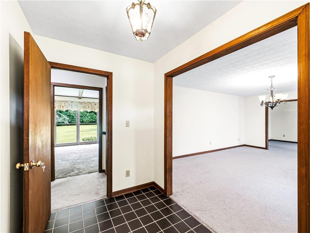 2405 Post Oak Tritt Road Marietta, GA 30062 - Photo 4 of 35 Gallery Image 4