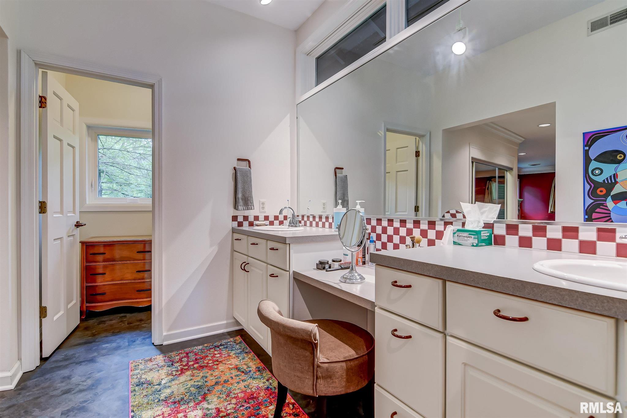 1760 Chatham Road Springfield, IL 62704 - Photo 29 of 50 Gallery Image 29