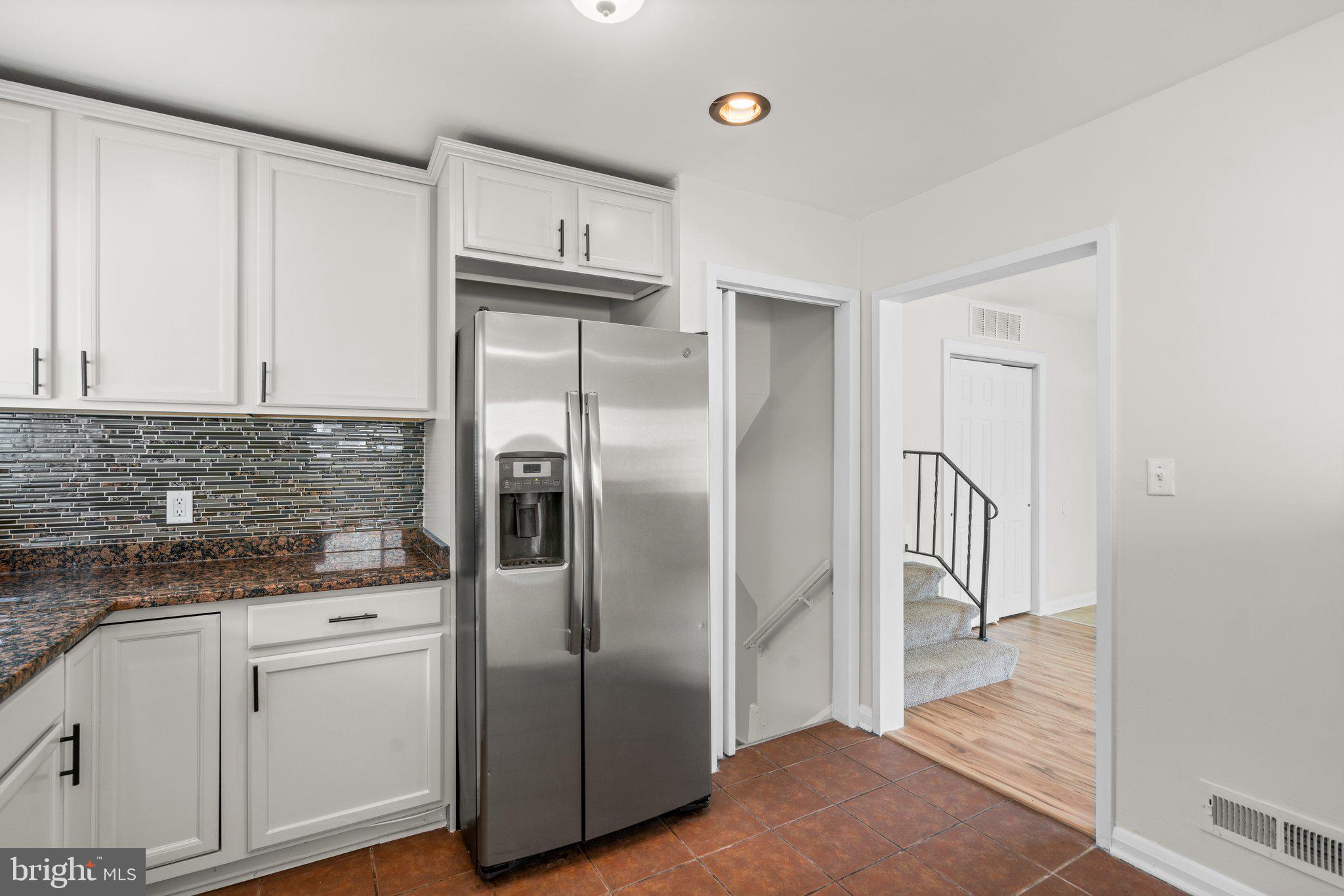 909 Sedgley Road Catonsville, MD 21228 - Photo 13 of 38 Kitchen