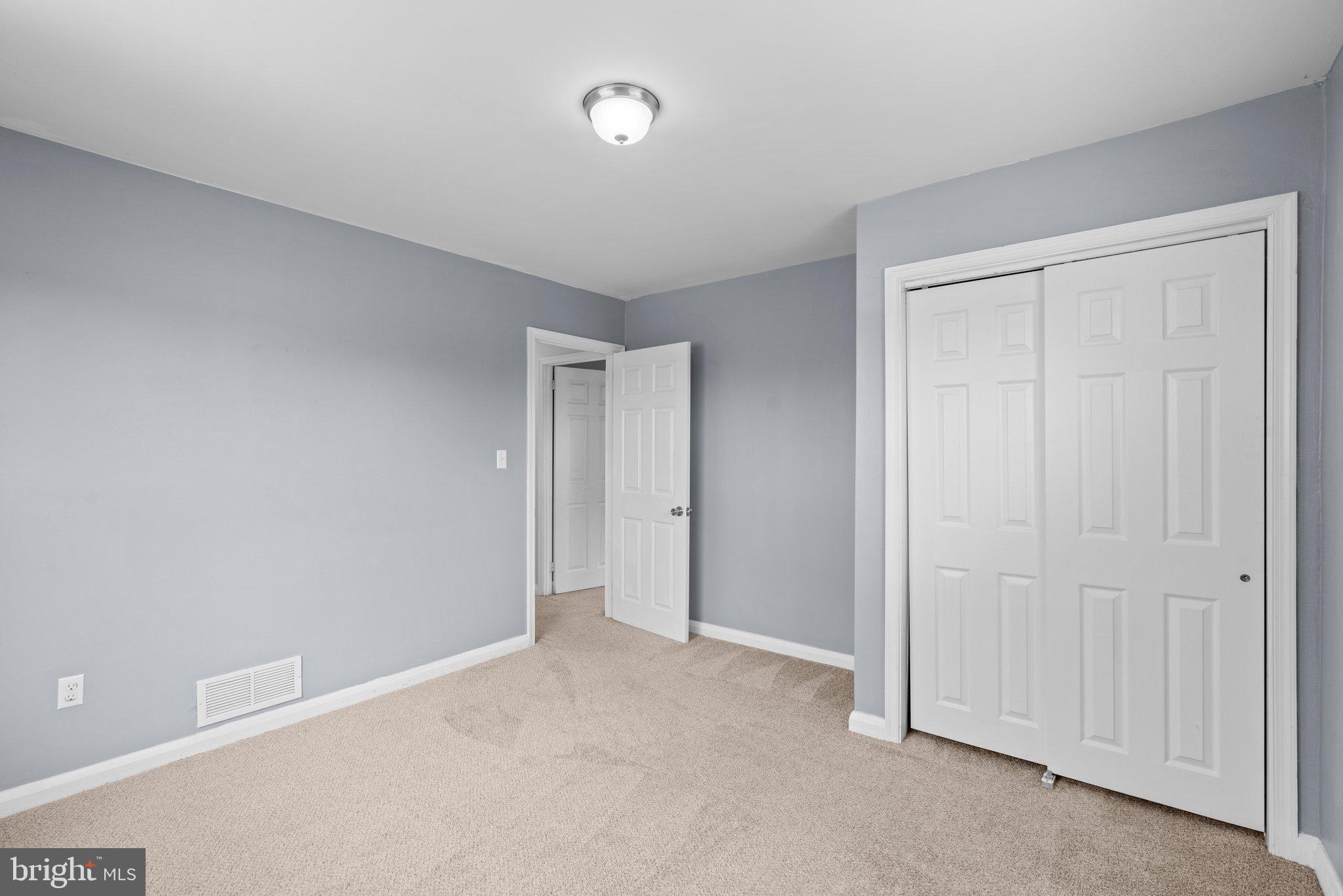 909 Sedgley Road Catonsville, MD 21228 - Photo 23 of 38 Upper Bedroom
