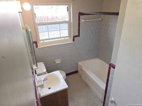 $1,957 | 341 Longview Drive, San Antonio, TX 78220