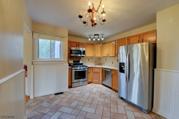 $4,100 | 4 Hawthorne Place, Bernards, NJ 07920