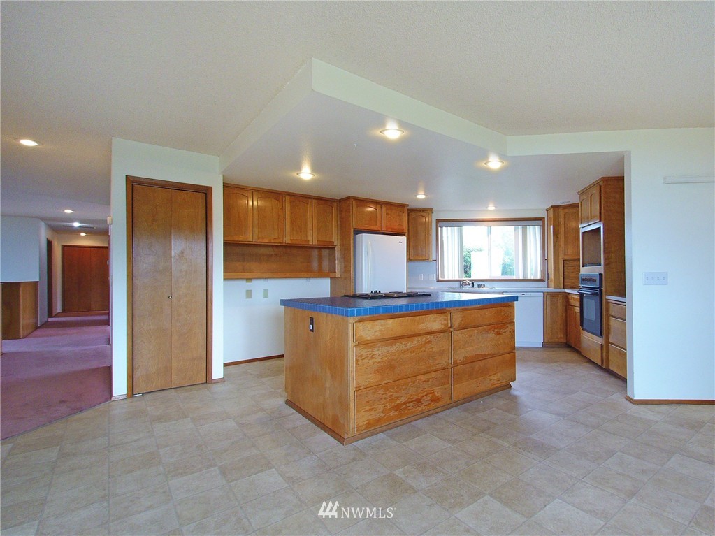 1429 Finn Hall Road Port Angeles, WA 98362 - Photo 10 of 25 Gallery Image 10