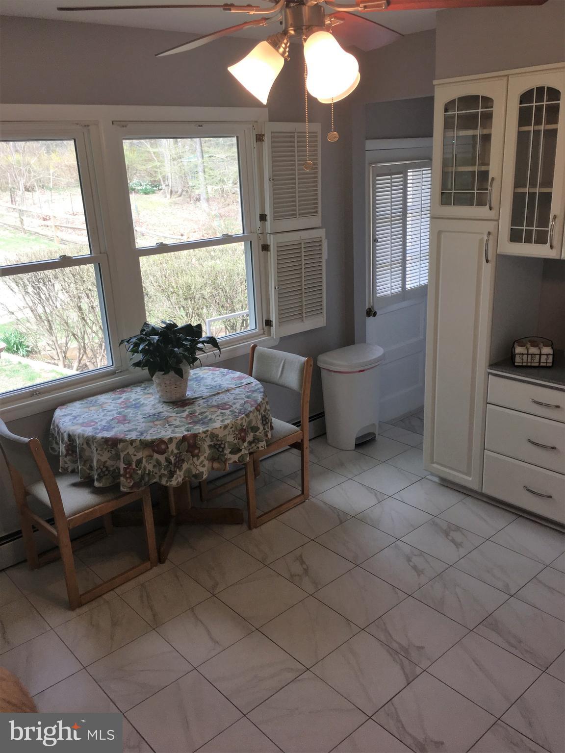 15930 Woods Center Road Silver Spring, MD 20906 - Photo 4 of 33 Gallery Image 4