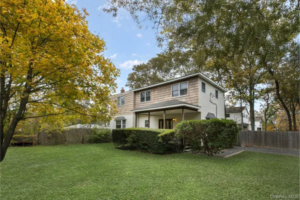 $499,000 | 19 Hawthorne Street, Mastic, NY 11950