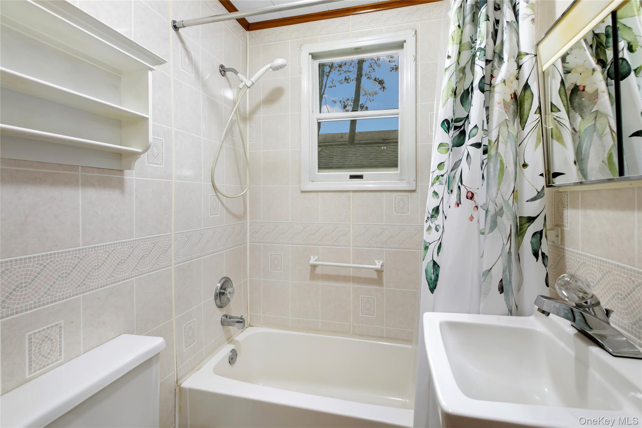 19 Hawthorne Street Mastic, NY 11950 - Photo 5 of 13