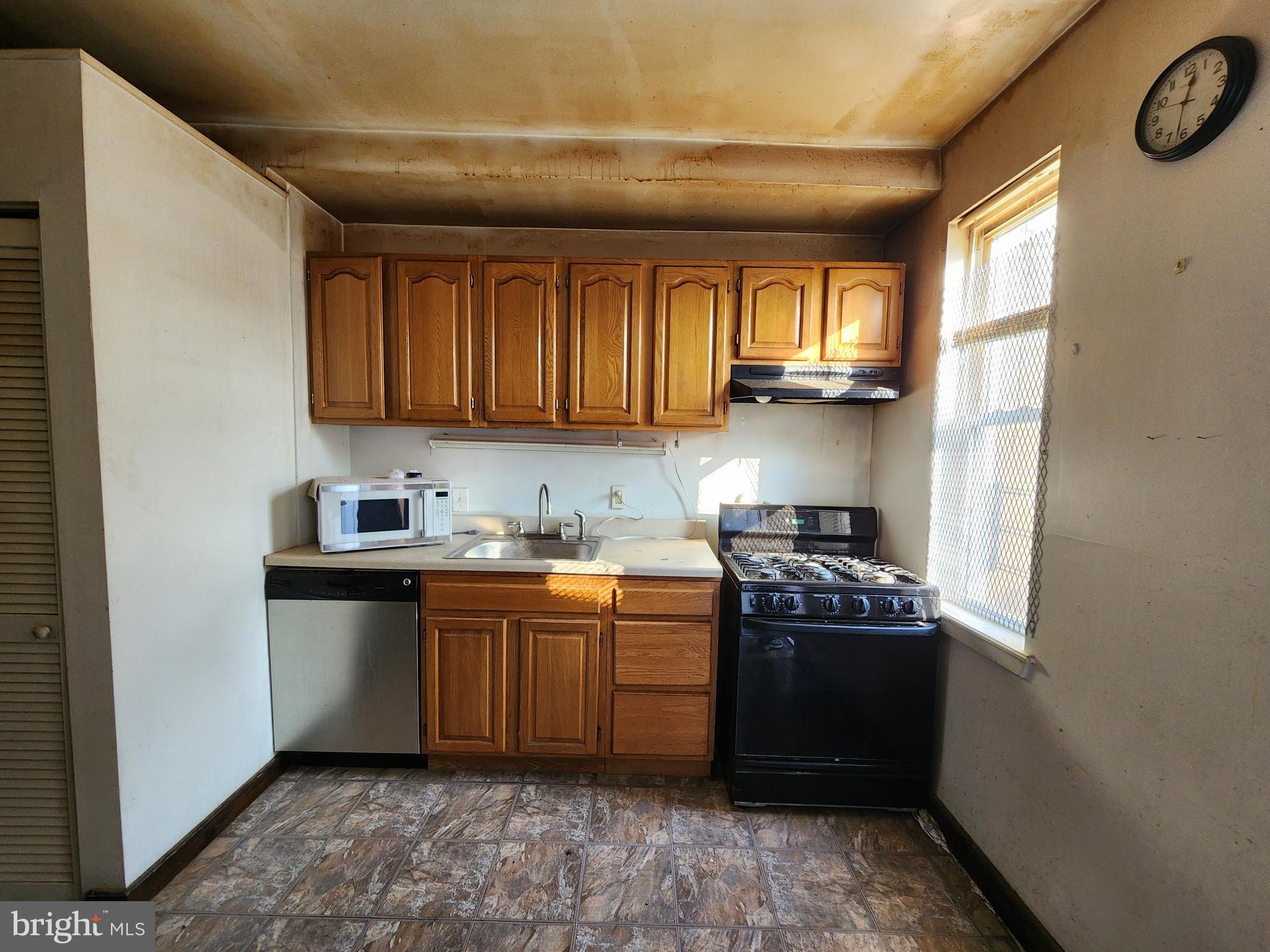 307 South Calhoun Street Baltimore, MD 21223 - Photo 11 of 27