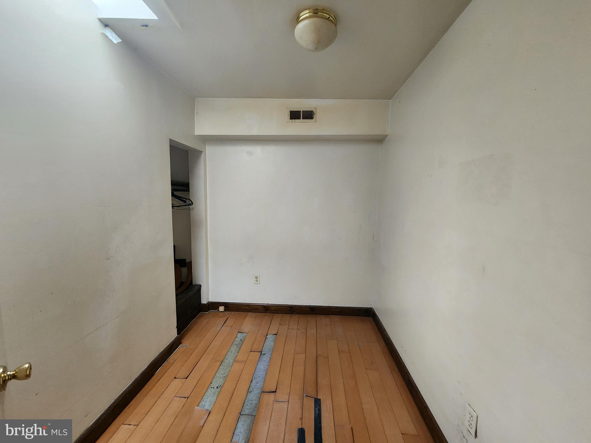 307 South Calhoun Street Baltimore, MD 21223 - Photo 16 of 27