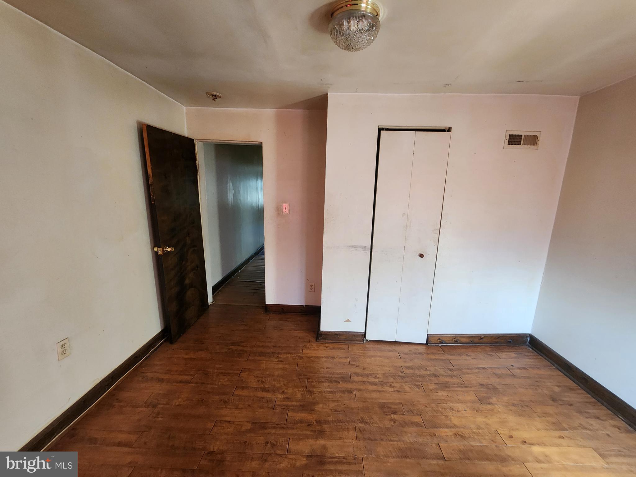 307 South Calhoun Street Baltimore, MD 21223 - Photo 19 of 27