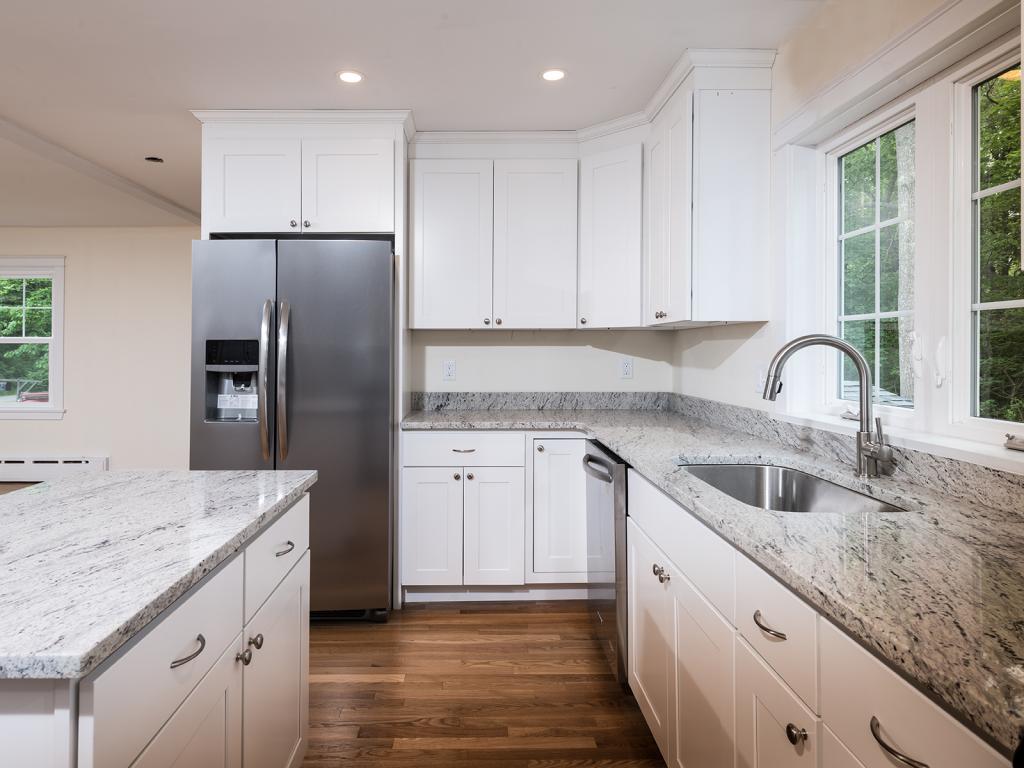 211 Southside Road York, ME 03909 - Photo 3 of 32