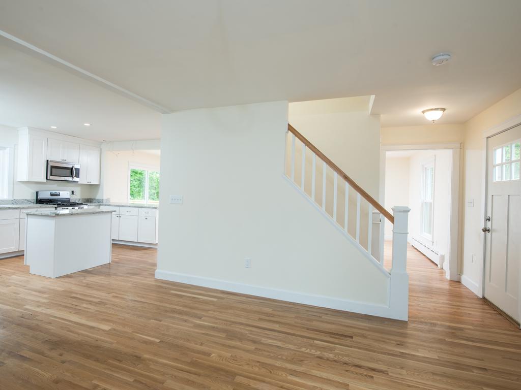 211 Southside Road York, ME 03909 - Photo 6 of 32