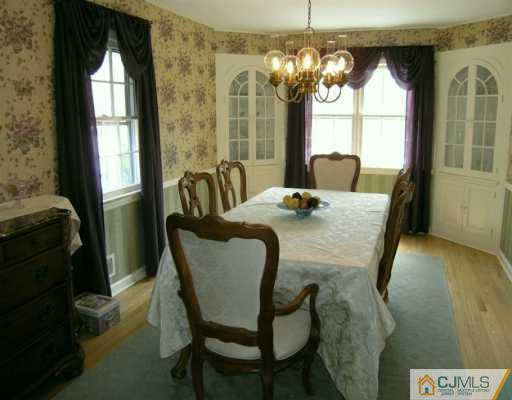 374 Gerry Road North Brunswick, NJ 08902 - Photo 4 of 8 Gallery Image 4