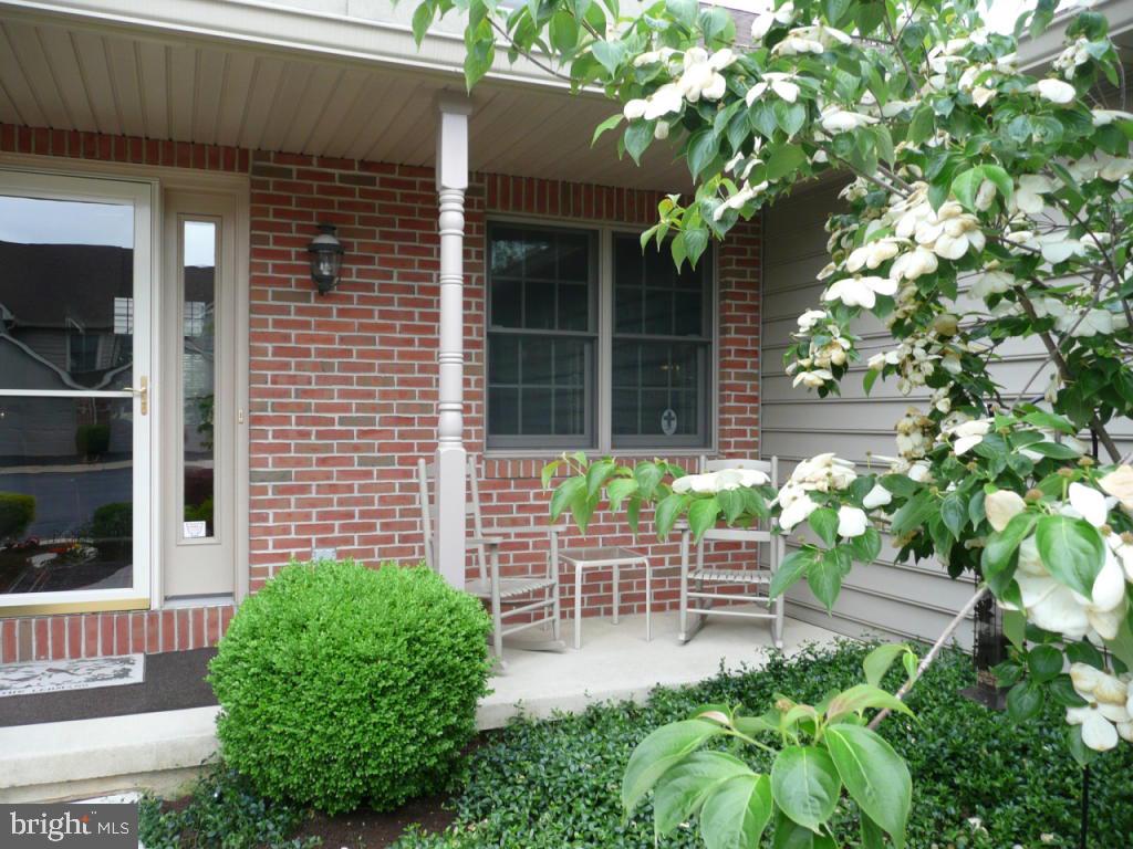 20 Cardiff Court Lititz, PA 17543 - Photo 3 of 35 Gallery Image 3