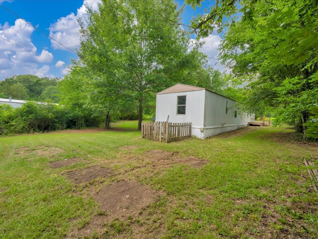 589 Keathley Road Lufkin, TX 75904 - Photo 4 of 27