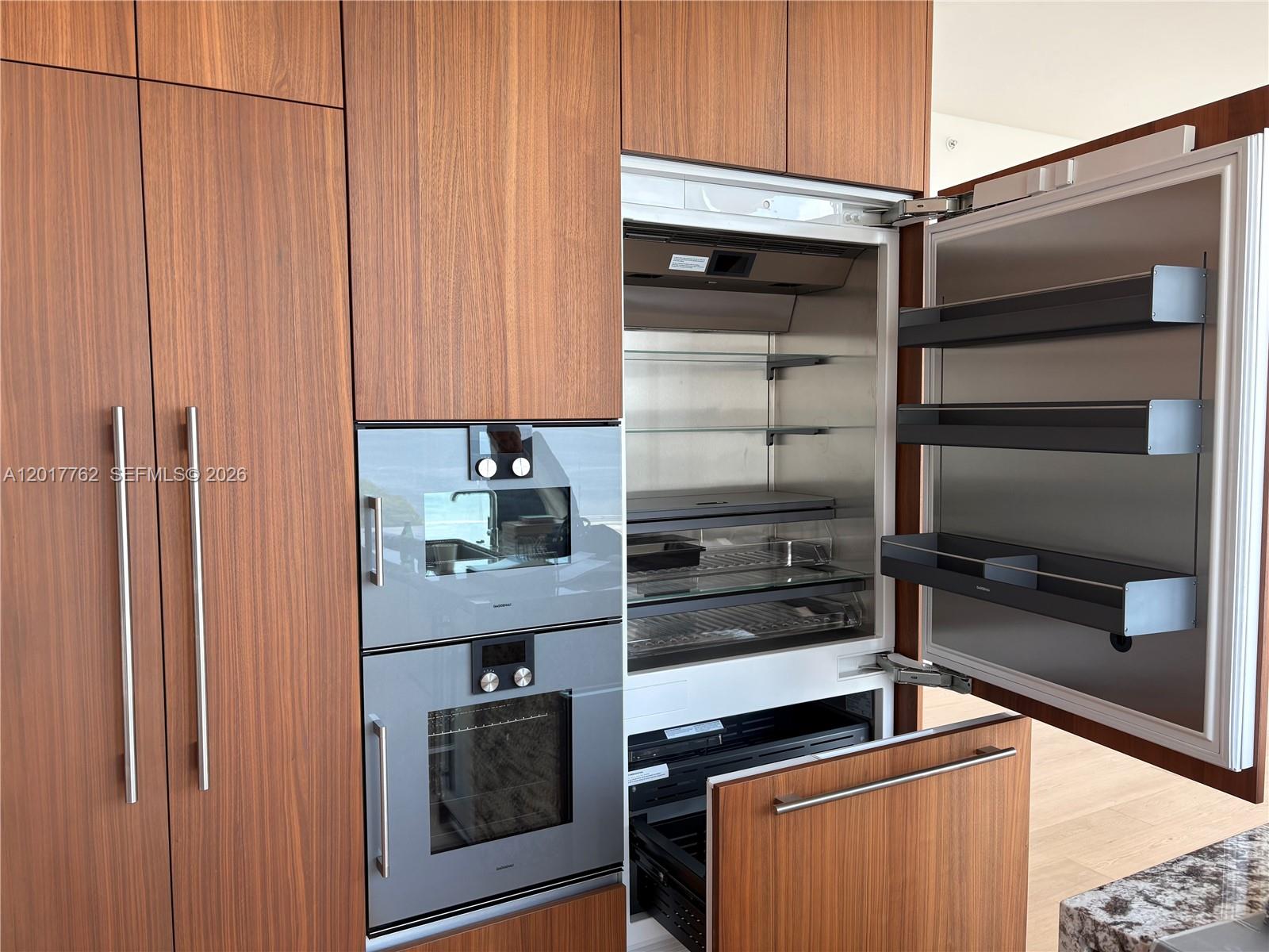 175 Southeast 25th Road, Unit 602 Miami, FL 33129 - Photo 5 of 12
