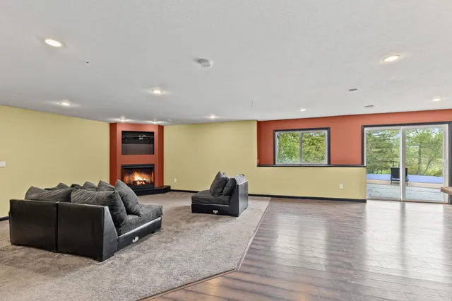 $699,900 | 34823 Highway 15, Kimball, MN 55353