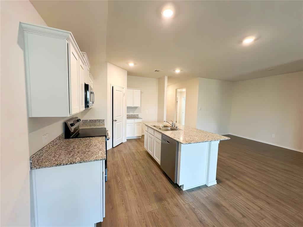 4331 Rendezvous Way Sherman, TX 75090 - Photo 9 of 24