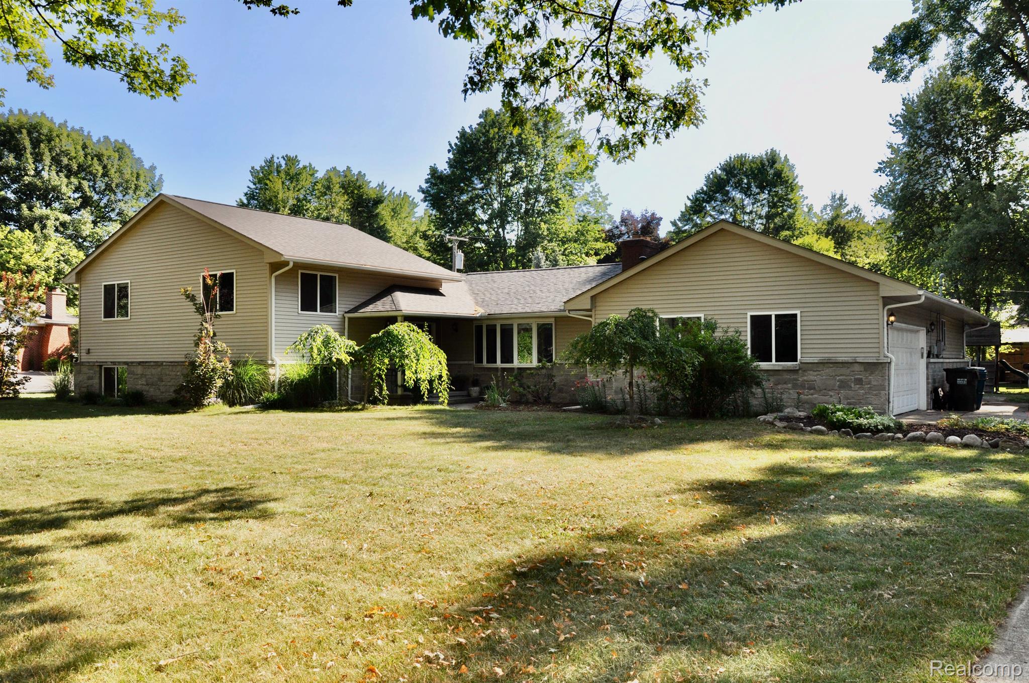 1280 Potomac Drive Rochester, MI 48306 - Photo 29 of 29 Front of home