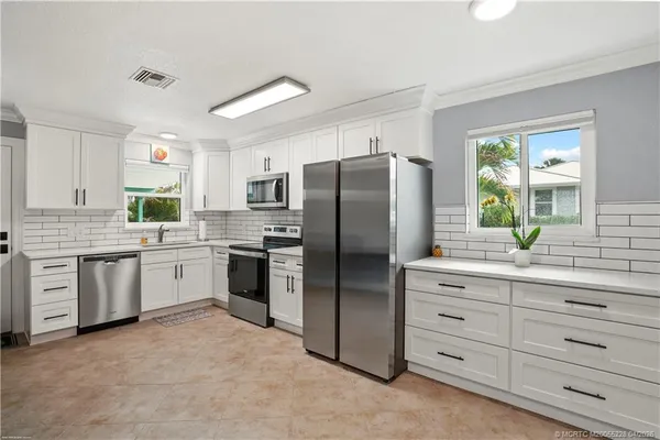$425,000 | 1114 Northeast Orange Avenue, Jensen Beach, FL 34957