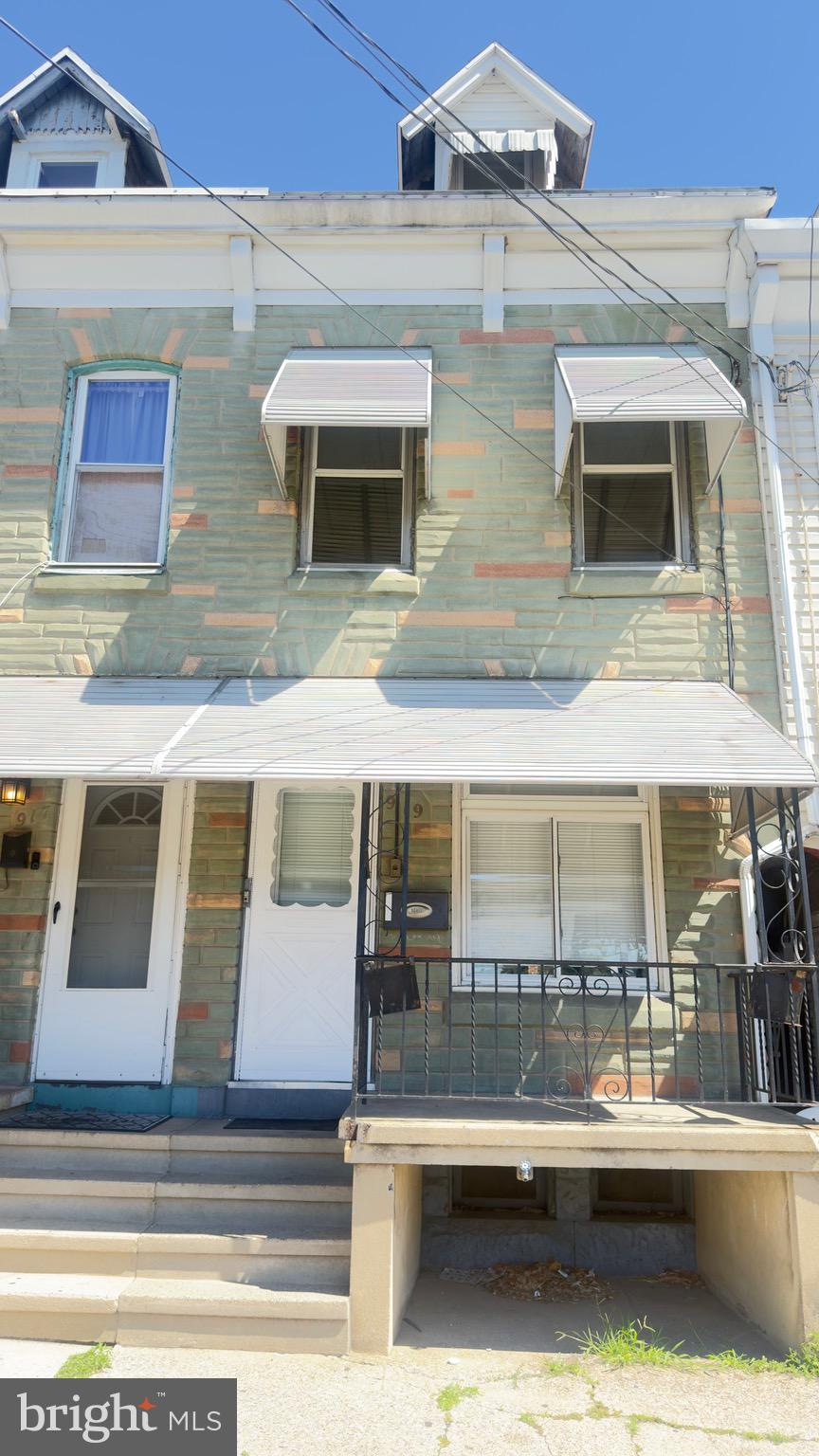 919 Pike Street Reading, PA 19604 - Photo 1 of 37