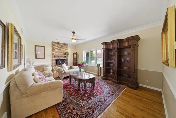 $550,000 | 24 Burning Bush Trail, Crystal Lake, IL 60012