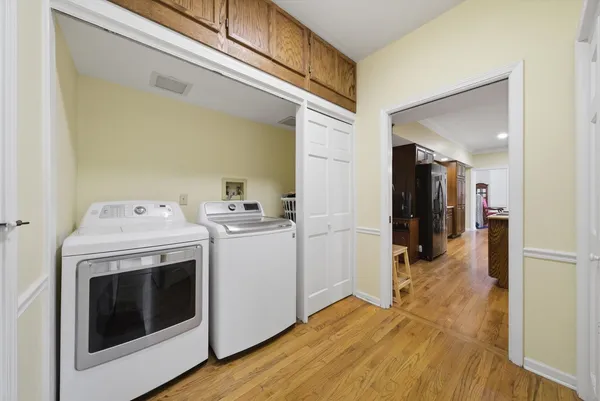 $550,000 | 24 Burning Bush Trail, Crystal Lake, IL 60012
