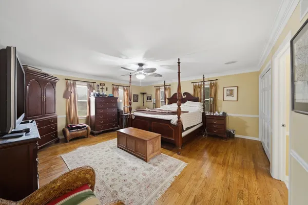 $550,000 | 24 Burning Bush Trail, Crystal Lake, IL 60012